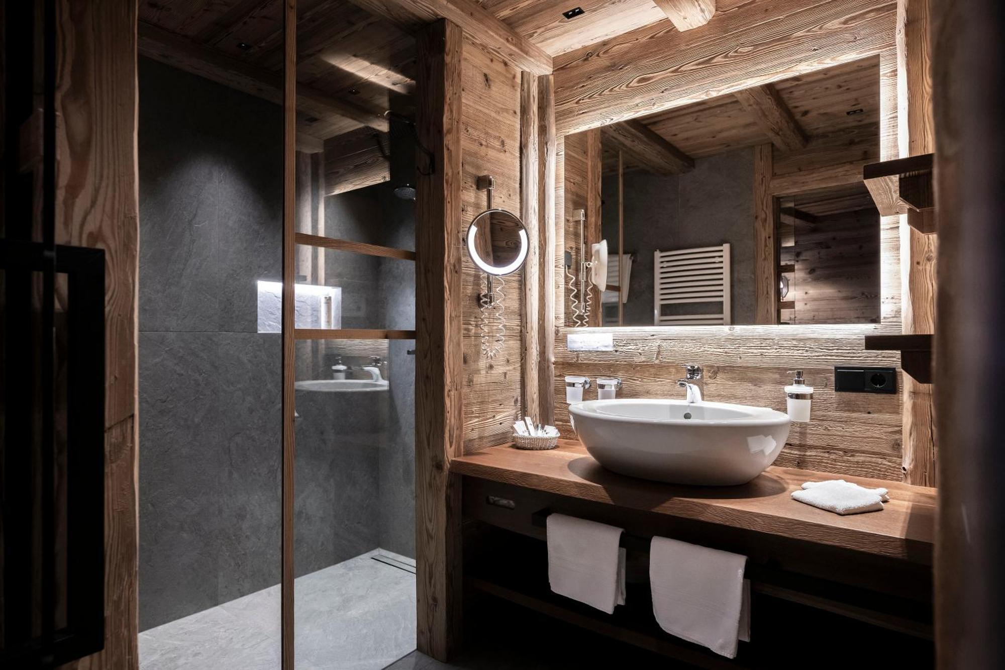 Charmehotel Uhrerhof - Deur 4*
